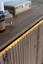 Komoda 4D nizká s LED IPOLIS dub artisan/černá