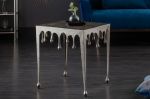 Designový odkládací stolek LIQUID LINE L 50 CM stříbrný