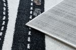 Dětský kusový koberec Fun Track cream - 140x190 cm