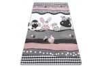 Dětský kusový koberec Petit Farm animals pink - 120x170 cm