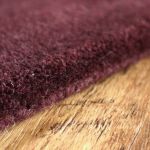 Ručně všívaný kusový koberec Asra wool tm. fialová - 120x170 cm