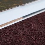 Ručně všívaný kusový koberec Asra wool tm. fialová - 120x170 cm