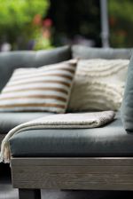 ELEMENTS SIGNATURE zahradní plastové křeslo - walnut ELEMENTS SIGNATURE zahradní plastové křeslo - walnut