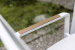 DIAMOND stohovatelné, hliníkové křeslo s teakovými područkami - bílá/krémová