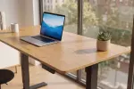 Výškově nastavitelný kancelářský stůl OAK DESK 140 CM dubový vzhled Výškově nastavitelný kancelářský stůl OAK DESK 140 CM dubový vzhled