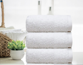 Hotelová osuška 70x140 cm bílá